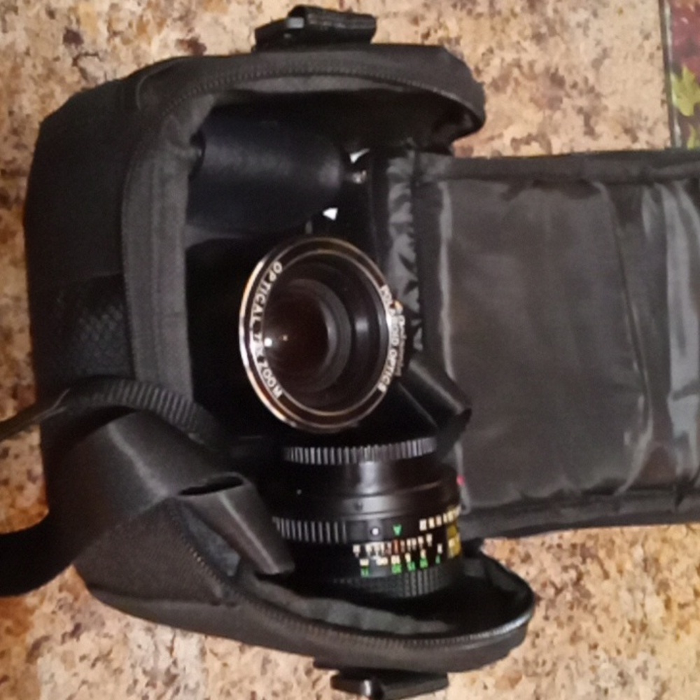 Polaroid Black Camera with Lens and Case - Picture 7 of 11